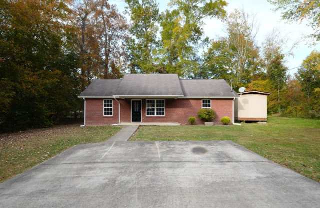 3 bedroom 2 bath home - 535 Shellbark Road, Cocke County, TN 37821
