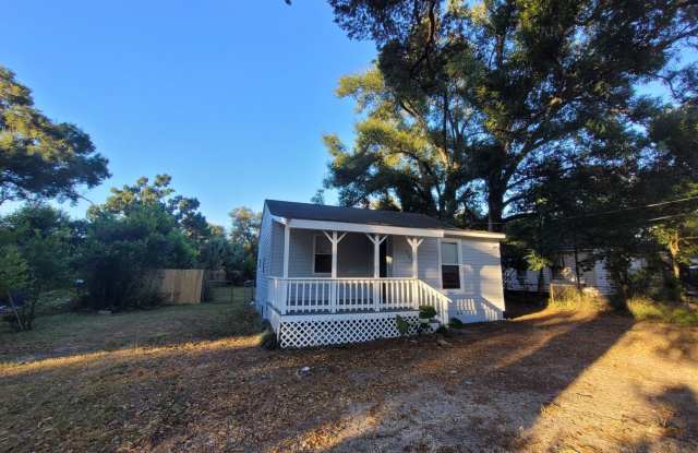 123 Ruberia Ave, Pensacola, FL 32507 | MOVE-IN SPECIAL: HALF OFF YOUR FIRST FULL MONTH’S RENT! Gallery 4