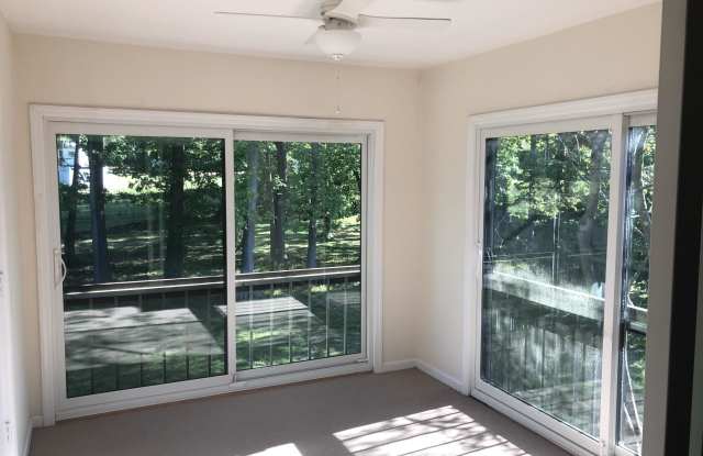 155 Lexington Court Gallery 2