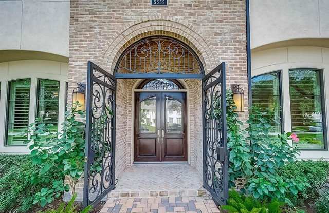 5559 Holly Springs Drive Gallery 3