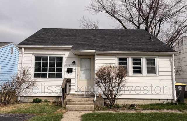 2221 Vance Avenue photos photos