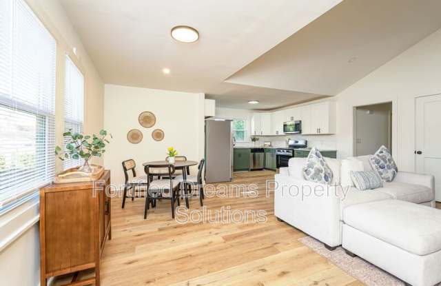 2422 Queen Street photos photos