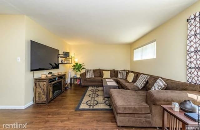 9 Colgate Dr # 6K1 Gallery 2