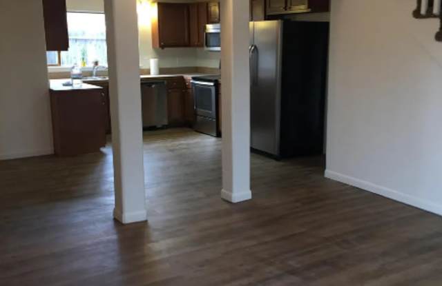 4375 Moore St photos photos
