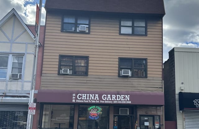 553 WESTSIDE AVE - 553 West Side Avenue, Jersey City, NJ 07304