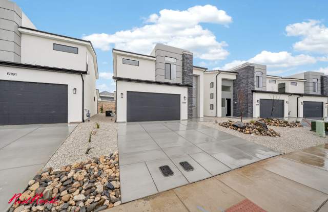 Stunning 4 Bedroom Home in Beautiful Desert Terrace Community photos photos