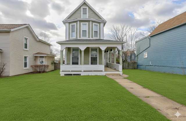 Renovated Single Family 2BR+2Bonus Rm/2.5BA Home in the Heart of Waverly photos photos