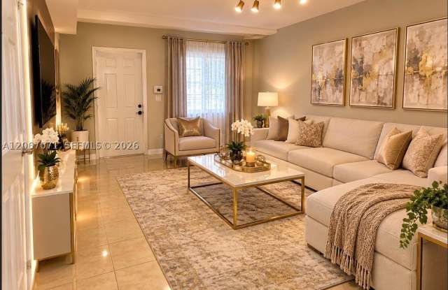 1067 NE 41st Pl Gallery 4