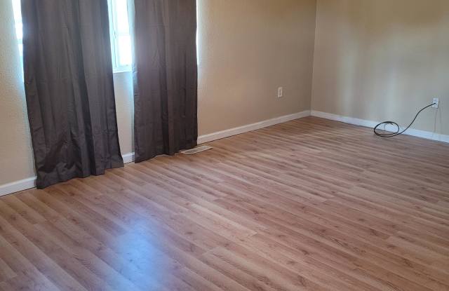 1012-2 Briarwood Rd photos photos