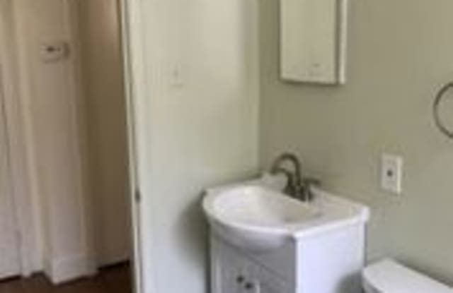 2624 Chapel Hill Rd Unit B Gallery 2