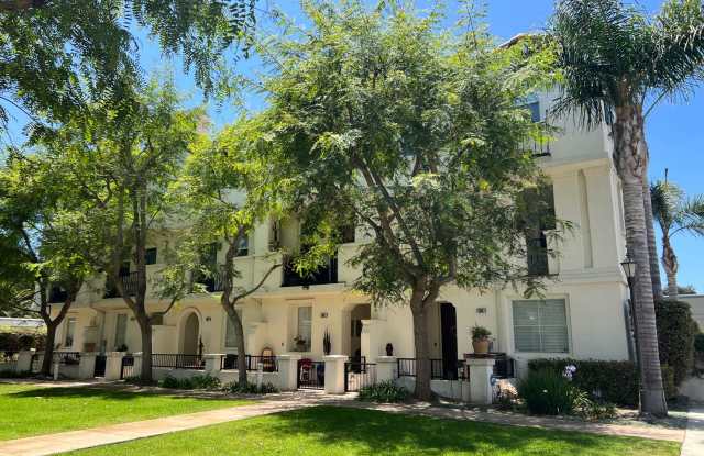 FOR LEASE – Beautiful 2 + 2.5 Townhome with A/C, Near Downtown Ventura & the Beach! photos photos