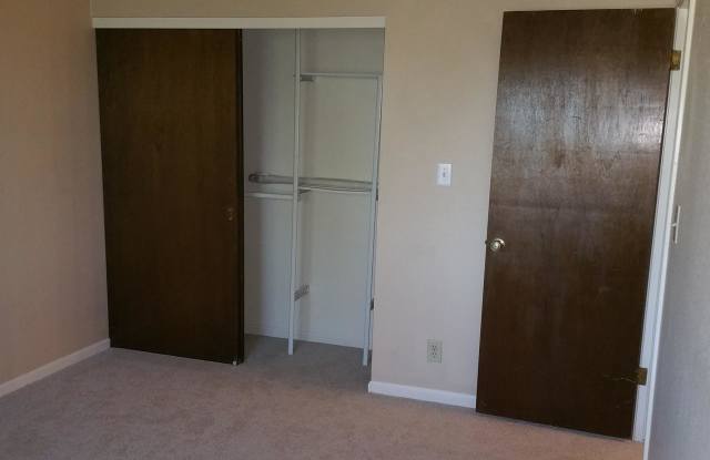8841 N 12TH Place Gallery 3