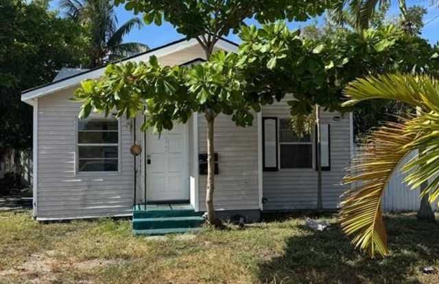 2127 Cleveland St photos photos