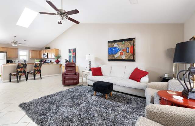 112 Clubhouse Circle - A Gallery 3