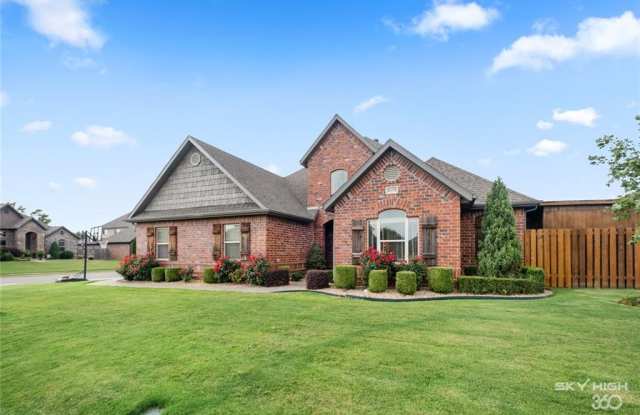 6113 Noble ST - 6113 W Noble St, Rogers, AR 72758