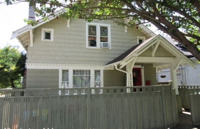 1325 N. 38th St. - 1325 North 38th Street, Seattle, WA 98103