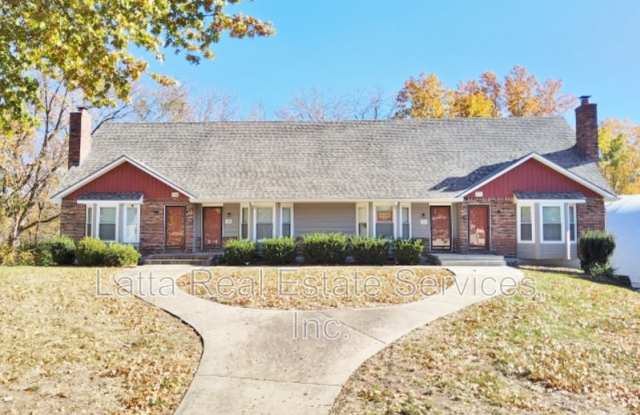 324 NW Millstone Cir Gallery 1