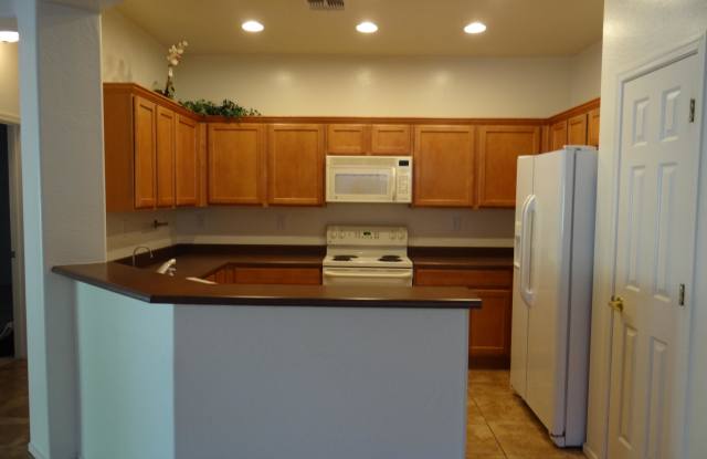 40013 N MESSNER Way Gallery 2