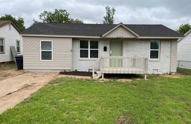 FULLY REMODELED 3 Bed Home in NW OKC photos photos