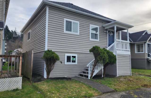 1113 East 1st Street - 2 photos photos