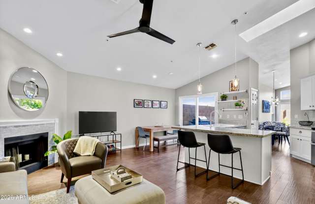 8828 E RIVIERA Drive Gallery 1