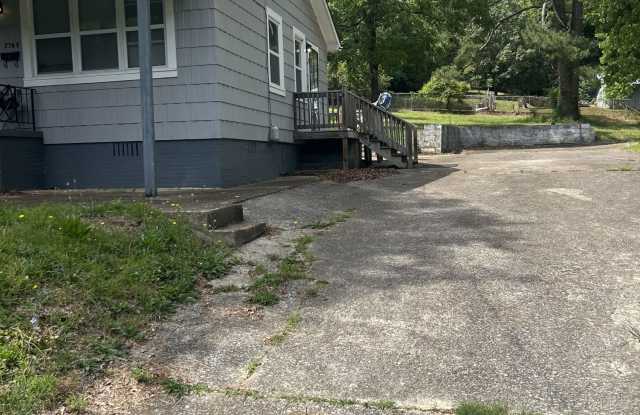 2705 Lookout Avenue Gallery 2