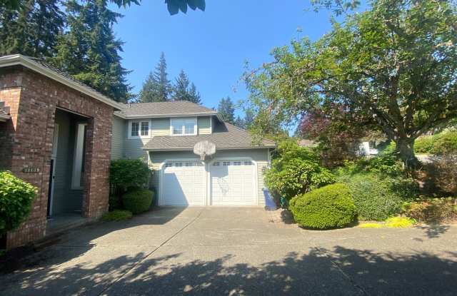 Great location! 4B/3.5B house with an ADU Gallery 3