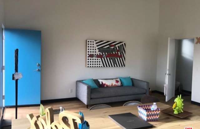 813 PALMS Boulevard - 813 Palms Boulevard, Los Angeles, CA 90291