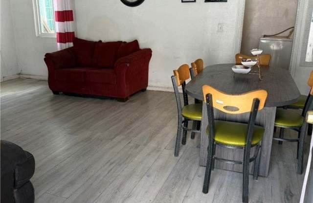 210 W Lugonia photos photos 210 W Lugonia photos photos