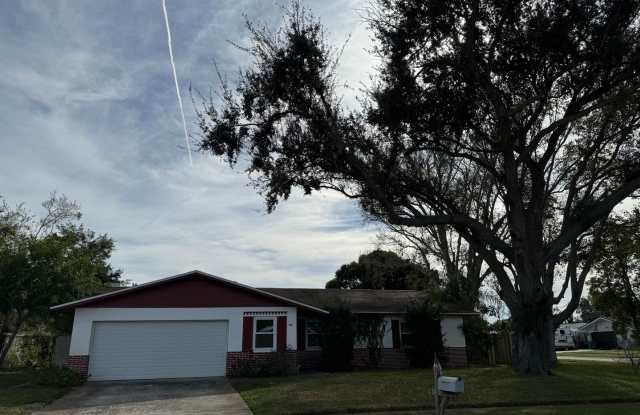 Great Merritt Island POOL Home with lots of room for the family and entertaining. photos photos