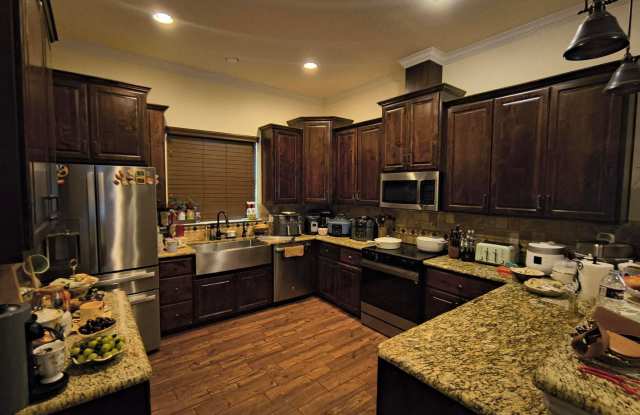Elegant 4 bedroom, 2 bath home In The Trails COMING SOON! Gallery 4