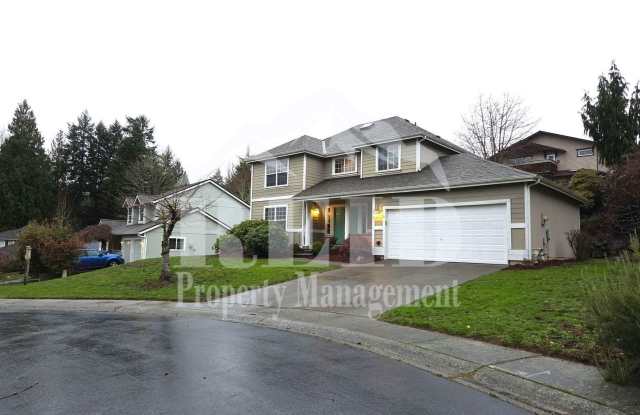 Nice and bright 4 bedroom home in desirable Poulsbo location - 2320 Dalarna Court Northeast, Poulsbo, WA 98370