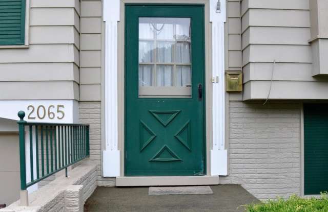 2065 Yorktown Drive Gallery 2