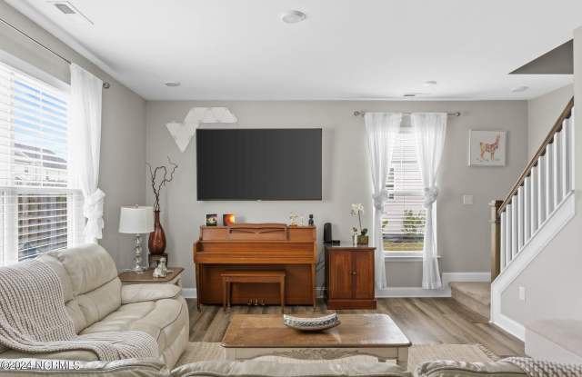 7813 Waterwillow Drive Gallery 4