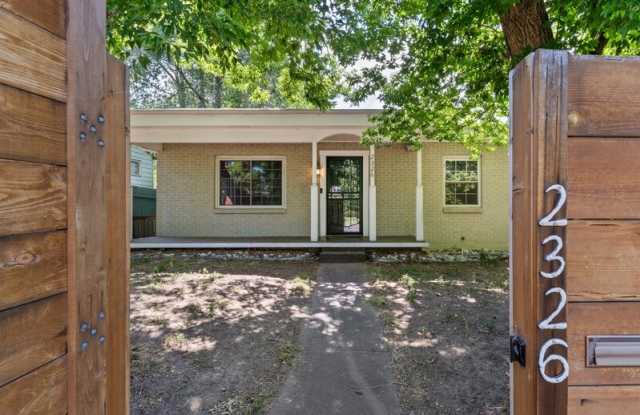 2326 North Meade Avenue Gallery 1