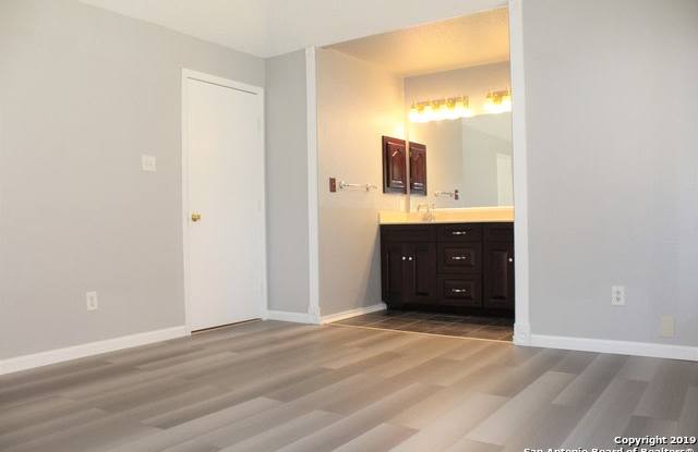 6446 VILLAGE PARK Gallery 3