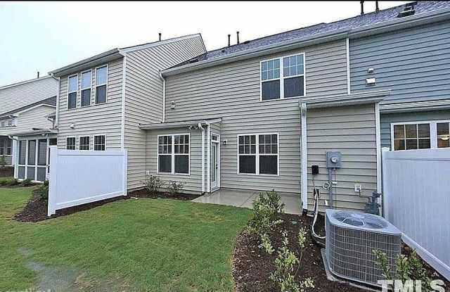207 Acorn Hollow Place Gallery 4