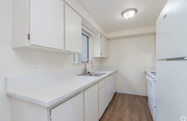 Brookwood Firs Townhomes photos photos