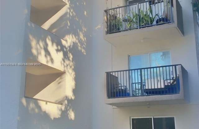 1337 NW 1st St photos photos 1337 NW 1st St photos photos