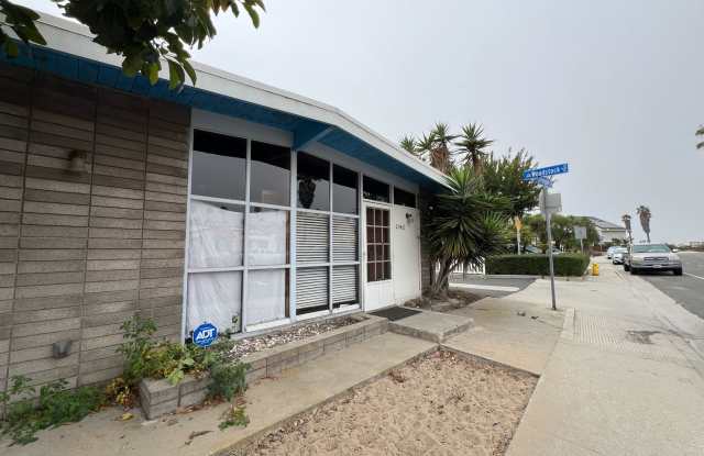 Charming Pierpont Beach Cottage! Gallery 2