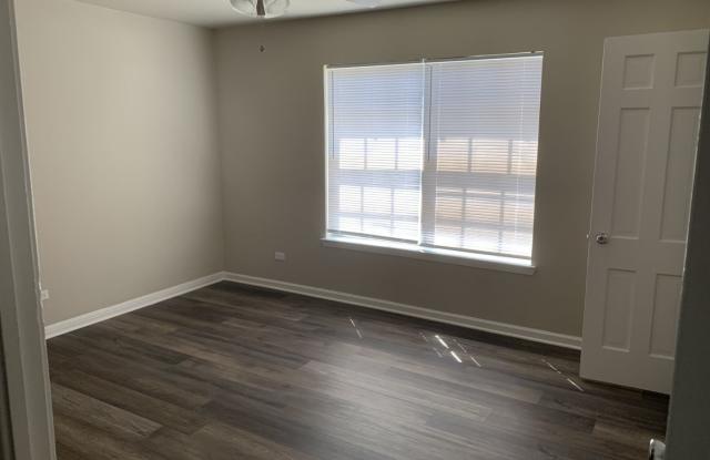 Newly Renovated 2 Bedroom 1 Bath Gallery 4