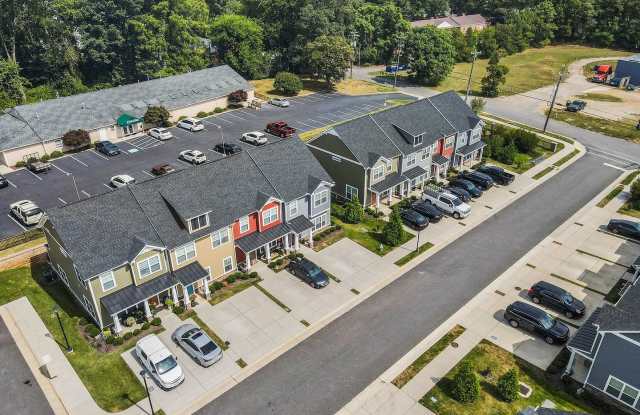 3 Bed, 2 Bath Townhome with En-Suite Primary photos photos