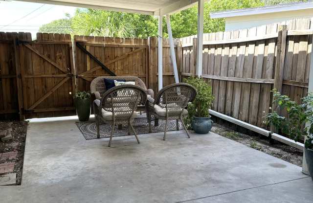 9372 88th Way North (unit 2) Gallery 4