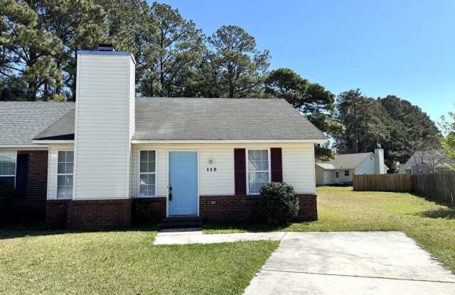 Adorable Duplex- Fenced Yard! photos photos