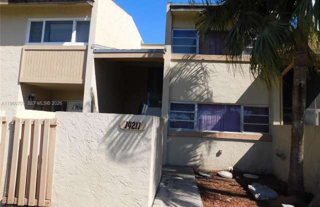 14211 Kendale Lakes Cir photos photos 14211 Kendale Lakes Cir photos photos