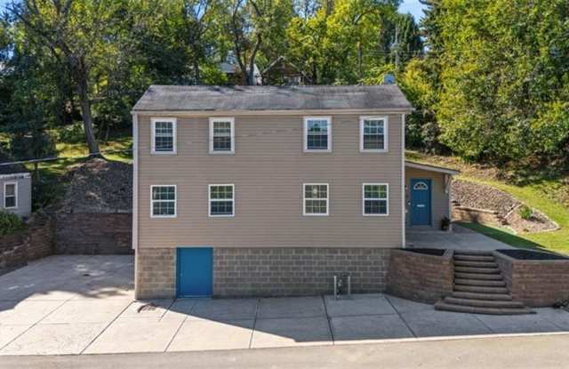 3-Bedroom Home in Carrick on Private Street photos photos