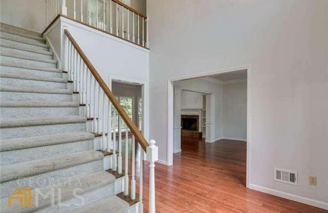 1920 Glen Eves Drive Gallery 3