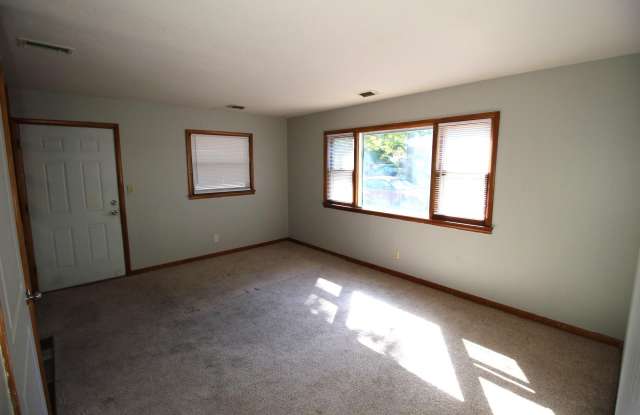3409 S Bonn Gallery 2