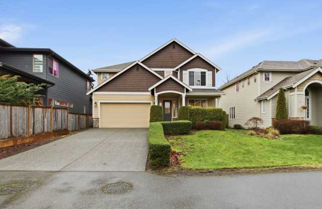 Gorgeous Kirkland Home w/2 car garage - 9301 126th Avenue Northeast, Kirkland, WA 98033