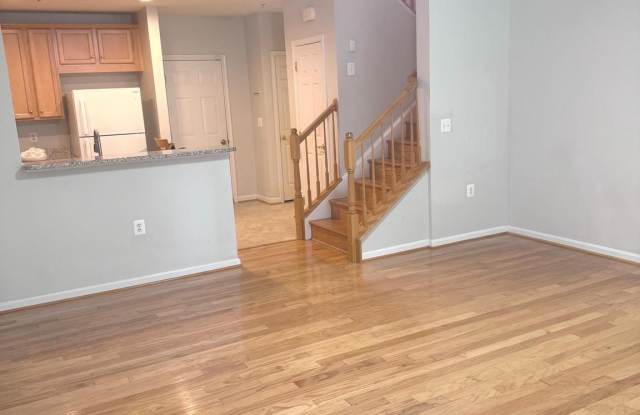 6285 ASTER HAVEN Circle Gallery 4